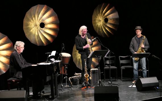 Präsentieren ihre neue CD am Sonntag auf Gut Geisendorf: Pianist Detlef Bielke und die Saxofonisten Volker Holly Schlott und Lu Schulz, Foto: Hoberg 